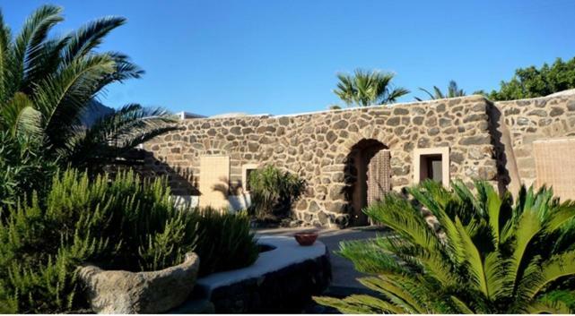 Dammuso Favarelle Da Caty Apartment Scauri  Exterior photo