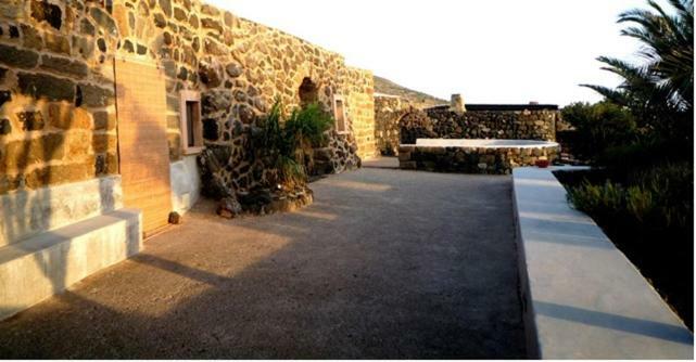 Dammuso Favarelle Da Caty Apartment Scauri  Exterior photo