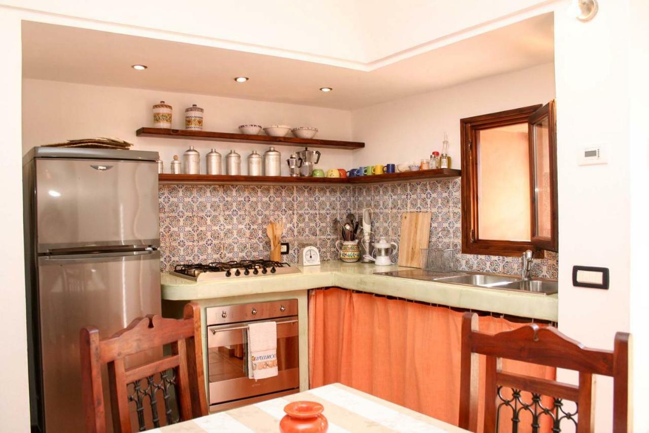 Dammuso Favarelle Da Caty Apartment Scauri  Exterior photo